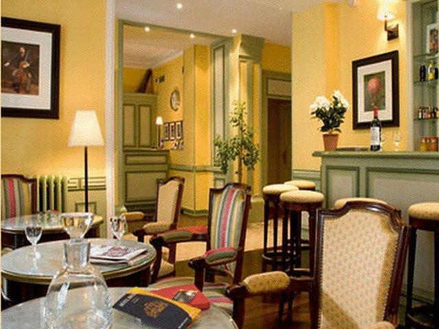 Idol Hotel Paris Restaurang bild